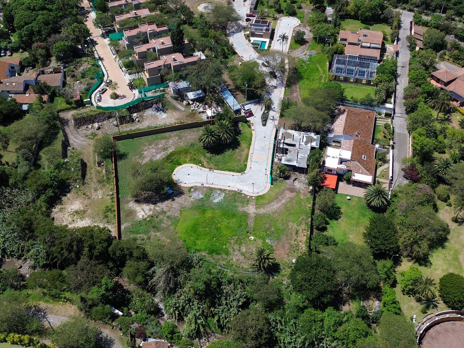 Terreno de venta dentro de Urbanización dentro de la Viña