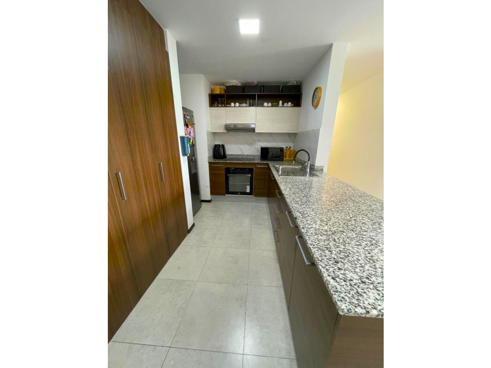 DEPARTAMENTO EN VENTA  3 HABITACIONES -  TERRAZA  - LLANO CHICO  (SZ)