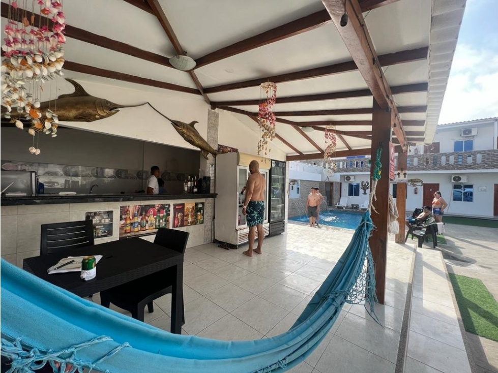 SE VENDE HOSTAL  EN PLAYAS SECTOR ARENAL A LA ORILLA DEL MAR