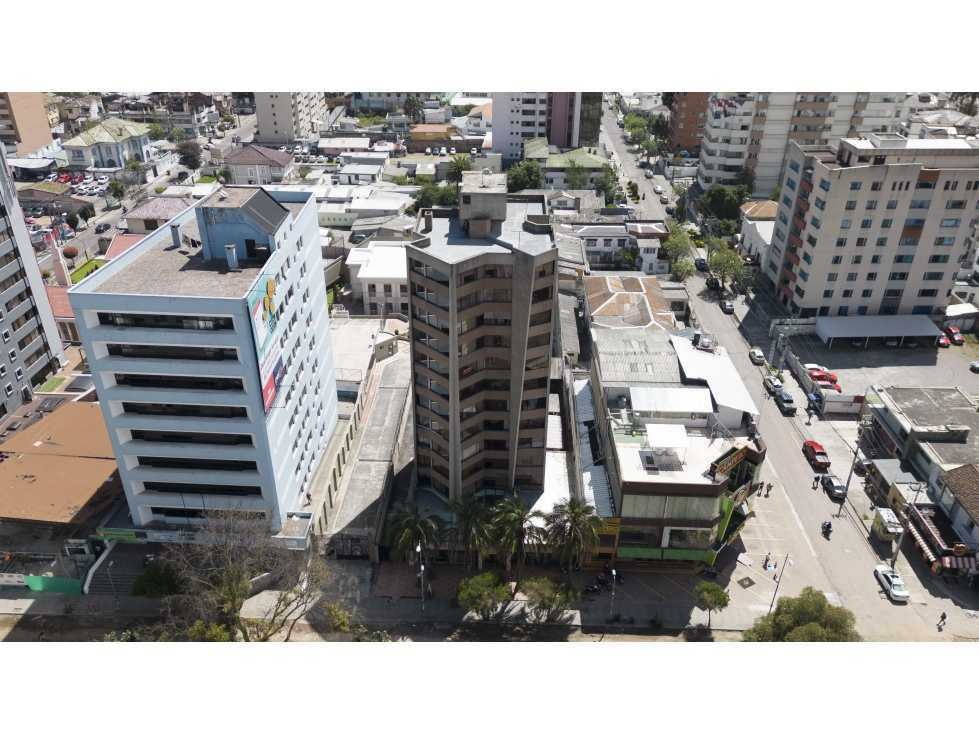 La Colón, Oficina en venta, 214 m2, 7 ambientes, 2 baños, 1 parqueadero