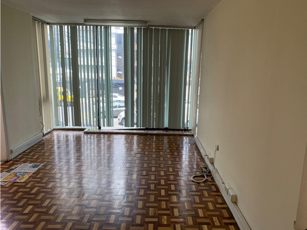 El Batán, Oficina en  Renta , 110m2, 5 Ambientes.