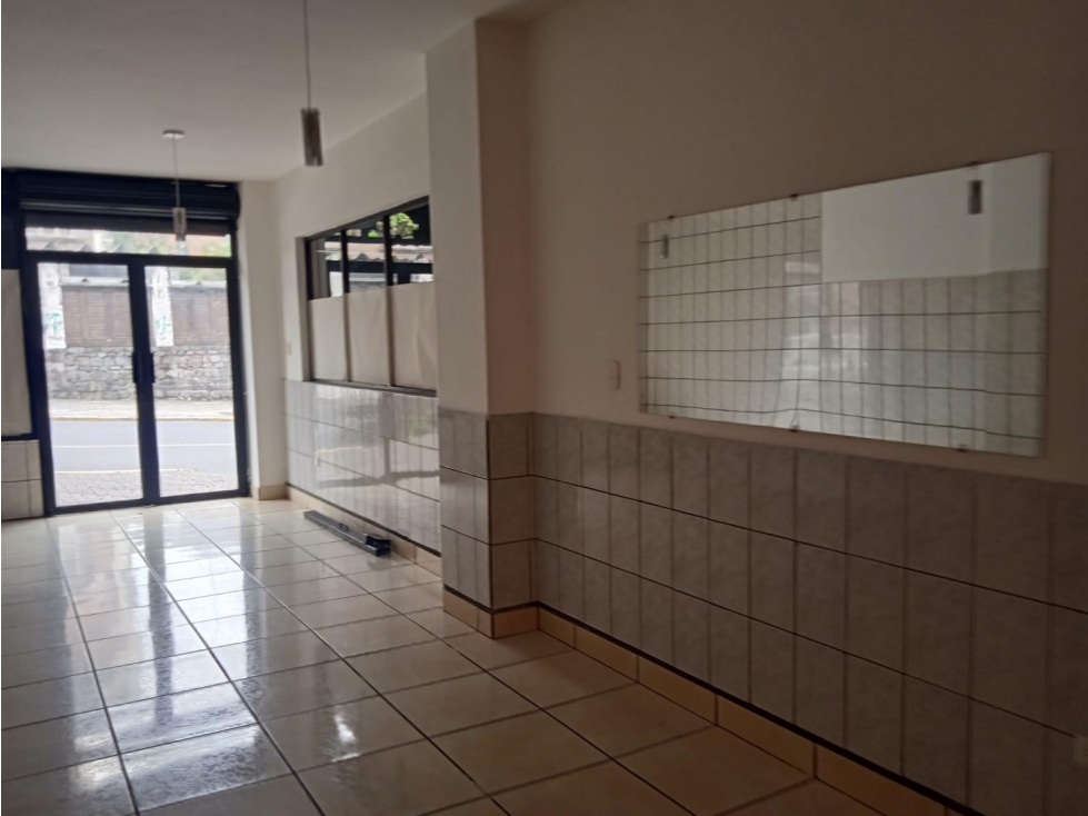 Santa Clara, Local Comercial en  Renta, 100m2, 1 Ambiente, 1 Baño.