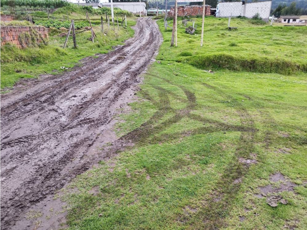 EN CAYAMBE 3.000M2 ATO PARA  URBANIZAR O CONSTUIR VIVIENDAS