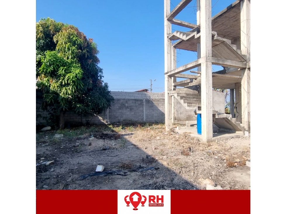 TERRENO CON ESTRUCTURA EN URB EL PORTAL DE LOS ESTEROS, MACHALA